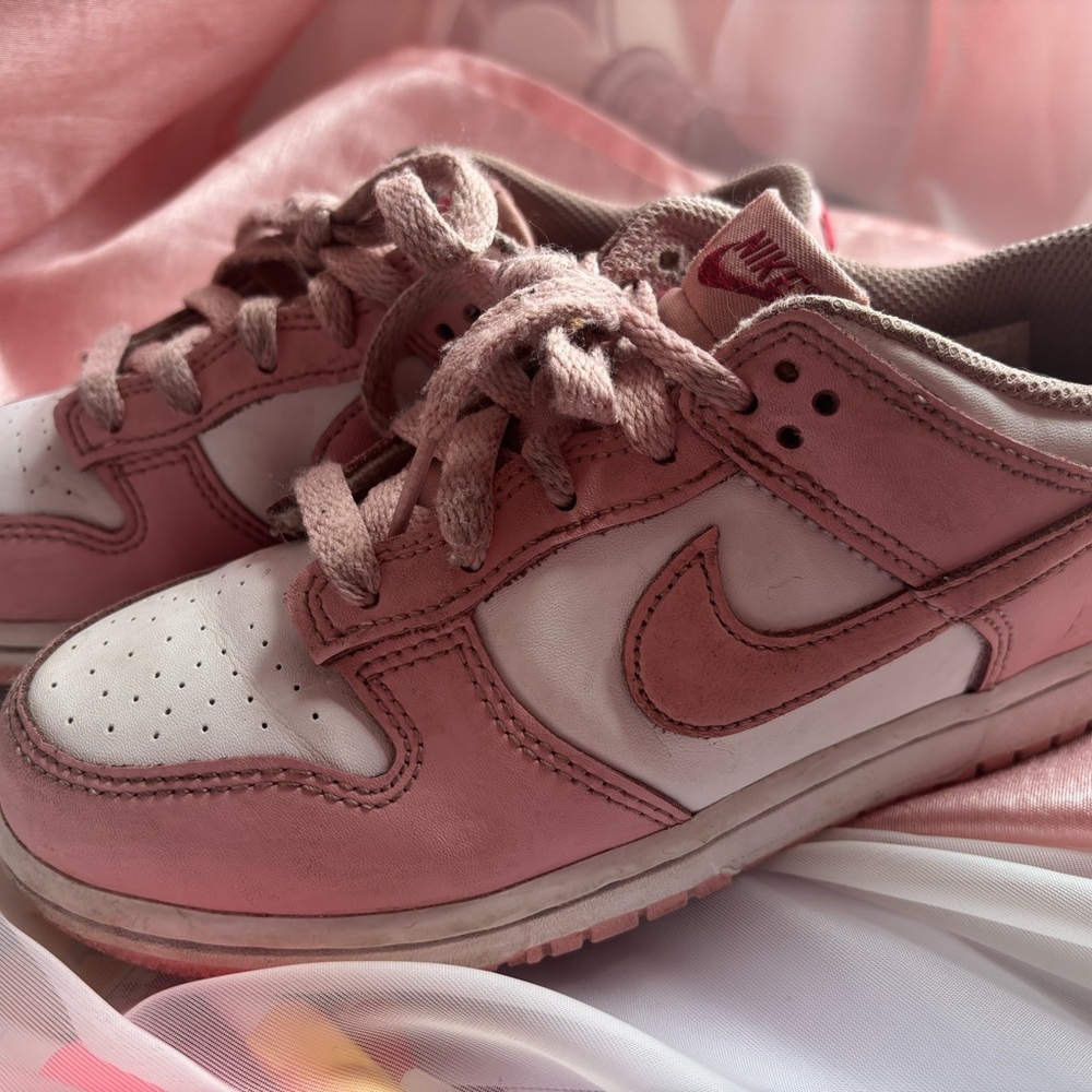 Nike Kids Pink and White Low-Top Sneakers